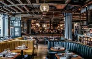 Luxury Dining in the United Kingdom: A 2025 Perspective