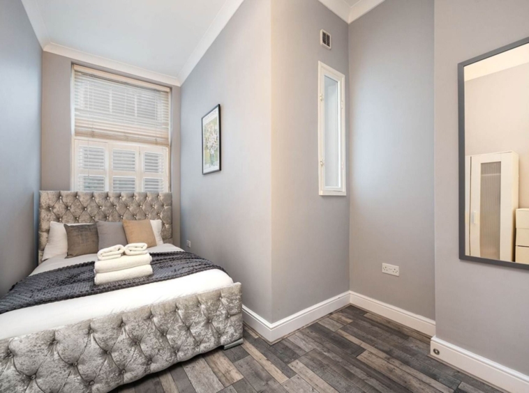 Oakley Square, Camden