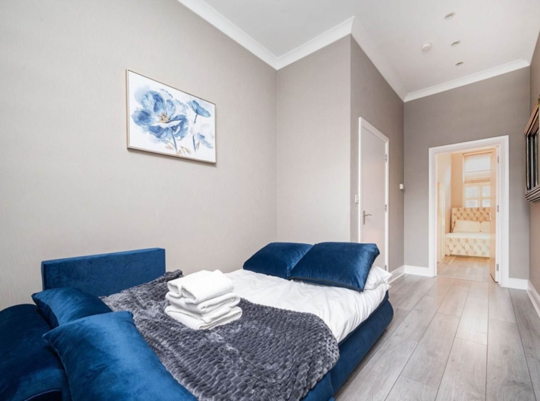 Oakley Square, Camden